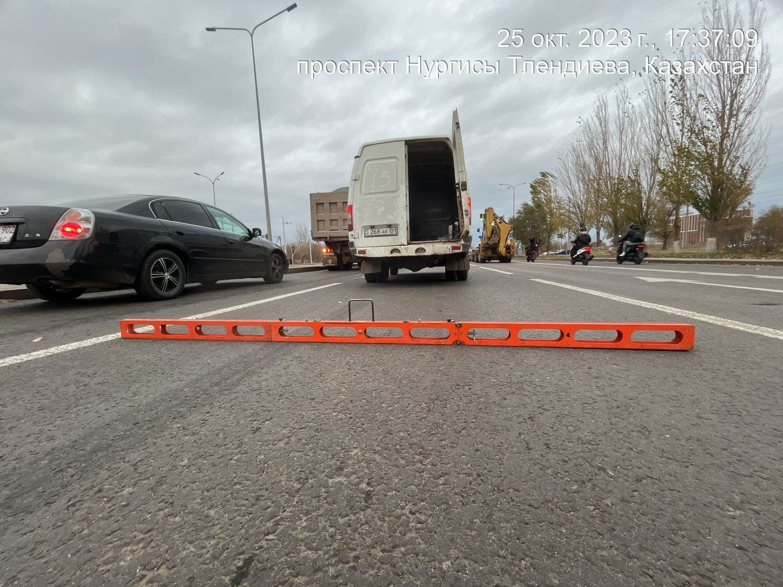 Measuring the evenness of the pavement with Veleton MPC on Tauelsizdik Avenue