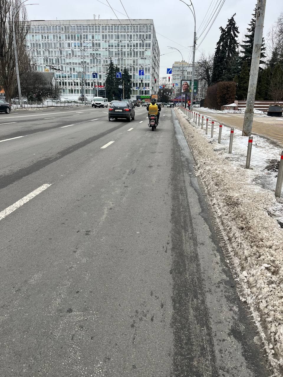 Condition before the repair, ruts along the boulevard
