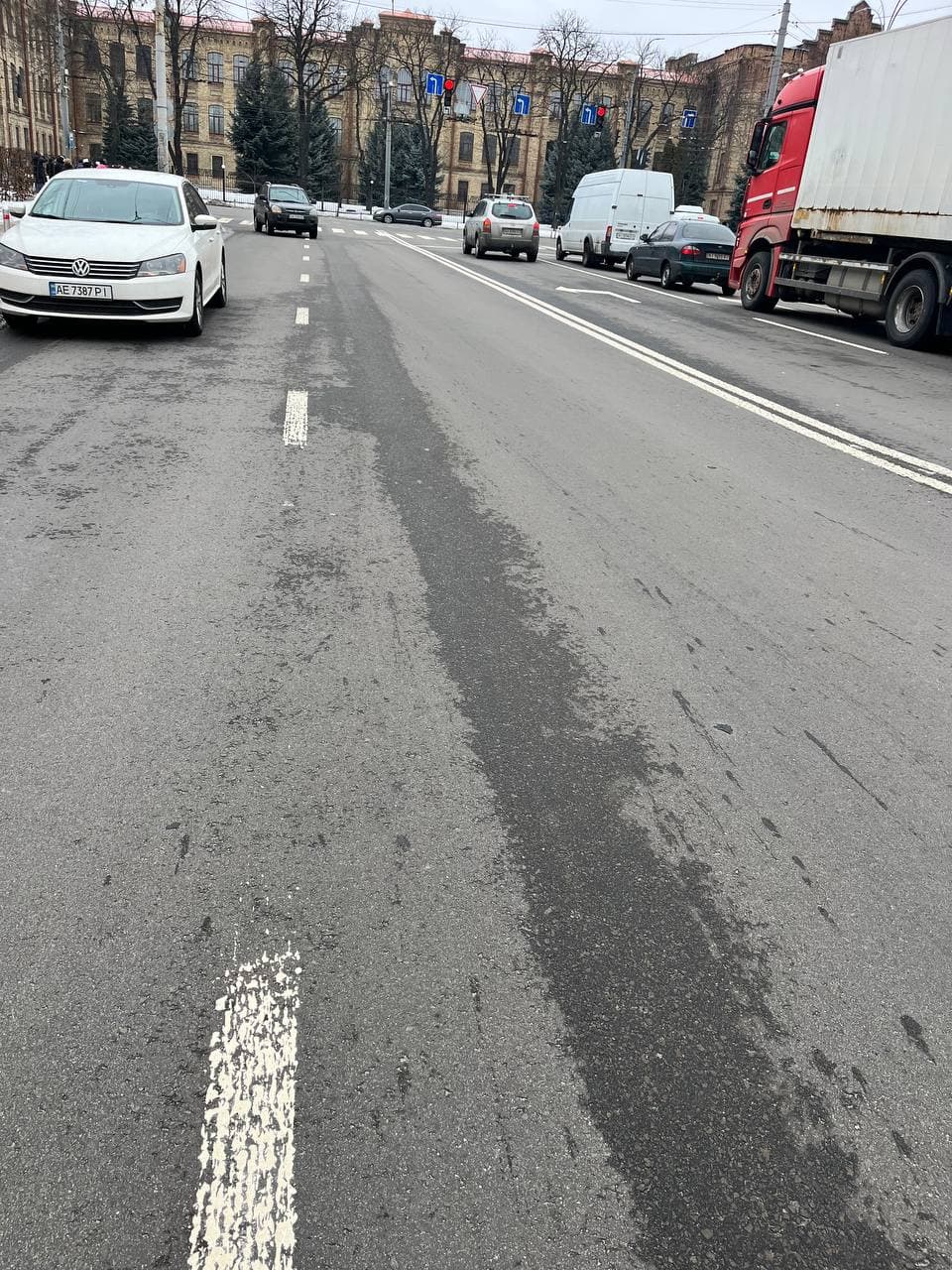 Deep ruts in the heavy traffic zone